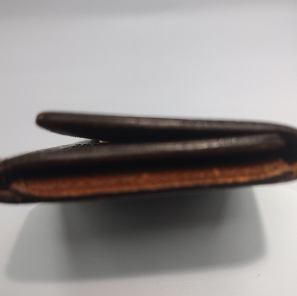 Louis Vuitton 4 Key Holder Case - Picture 7 of 12